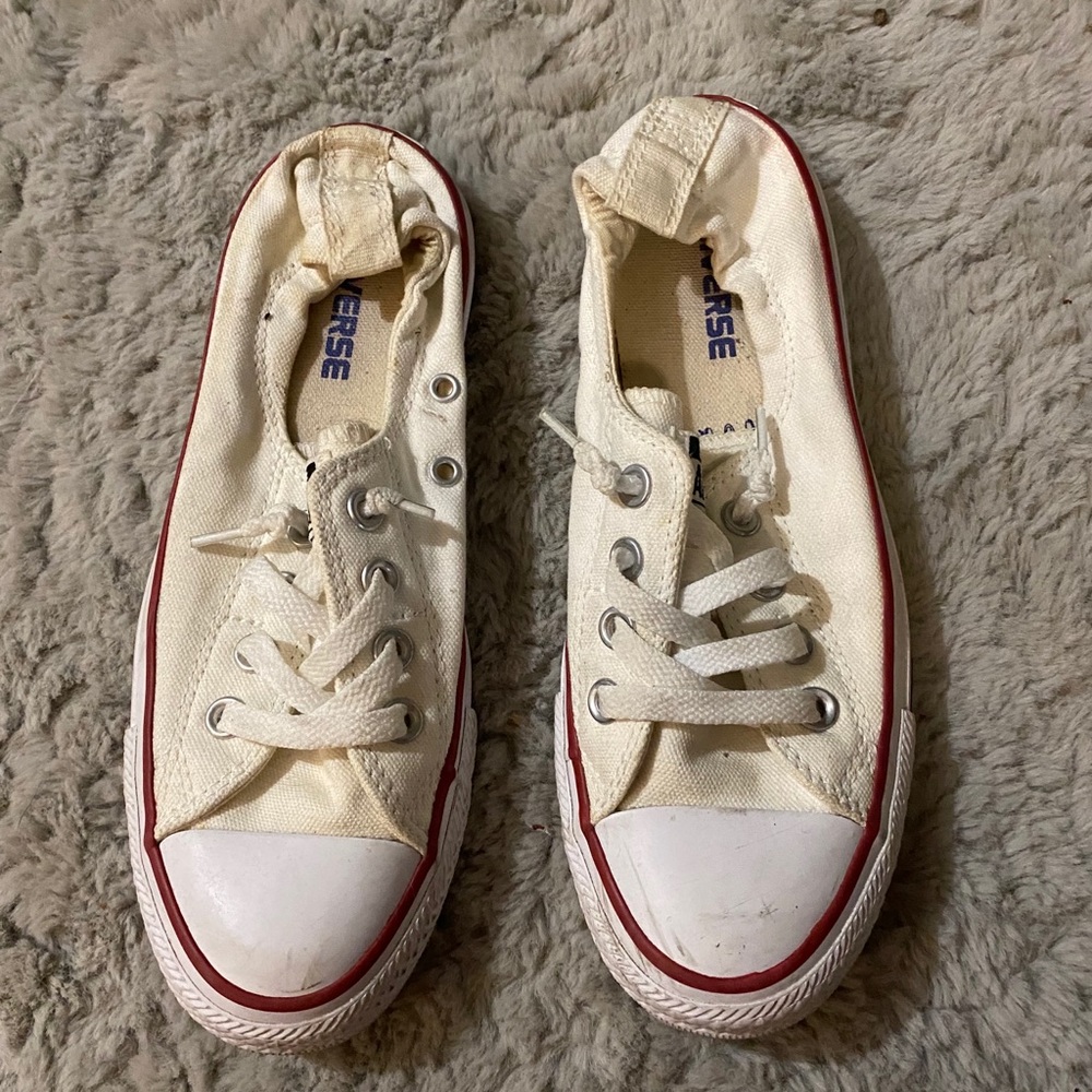 Women’s white/ off white converse